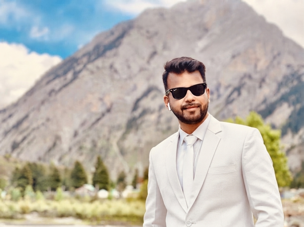 Waseem Bashir CEO Online Holidays Srinagar Kashmir Tour and Travel Company